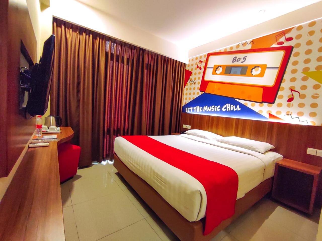 Front One Hotel Purwodadi Purwodadi (Grobogan) Exterior foto
