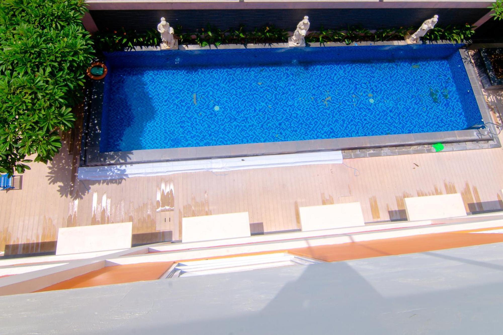 Front One Hotel Purwodadi Purwodadi (Grobogan) Exterior foto